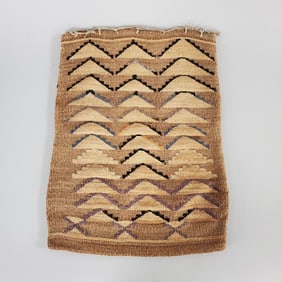 Native American Plateau corn husk bag w/ wool yarn accents: one side has rows of triangles, other