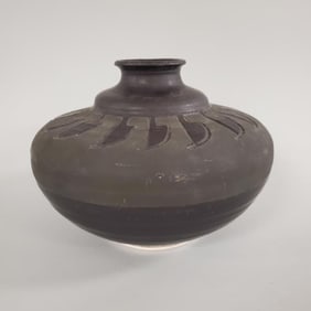 Southwest style artist signed pottery vase w/ feather design- 8"H 11.5"W