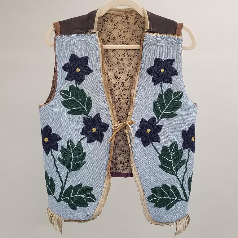 Native American beaded & leather fringed vest w/ floral & star motif- 21" chest 24"L (1 of 14)