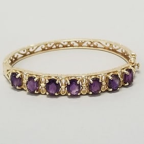 14K gold & amethyst filigree hinged bangle bracelet: approx 6x8mm amethysts, 17.9 grams, 6 1/2"