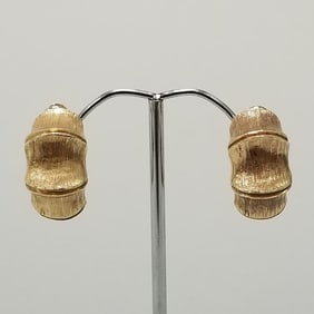 14K gold bamboo motif clip-on earrings: 15.4 grams 1"L
