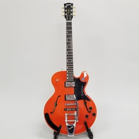 Gibson Chet Atkins Tennessean hollow body guitar- serial #94022053 with case- 45"L 18 1/2"W 5 1/2"D