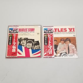 2 vintage Beatles record albums Japan press: Beatles VI #21 (Promo ?), Beatles' story #19 in box