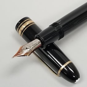 Mont Blanc Meisterstuck No. 149 fountain pen with 14K gold nib with case (no cartridge)- case 1"H 6