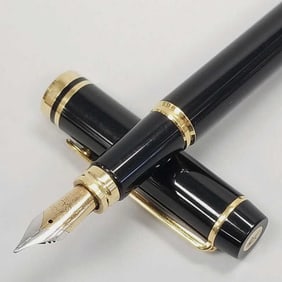 Waterman Ideal black fountain pen with 18K gold nib, case, accessories & sleeve- case- 1 5/8"H 6