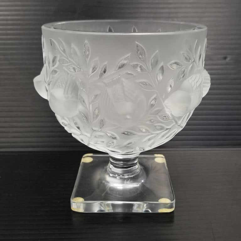Lalique Elizabeth vase with bird decor- 5 3/8"H 5 1/4"W (1 of 11)