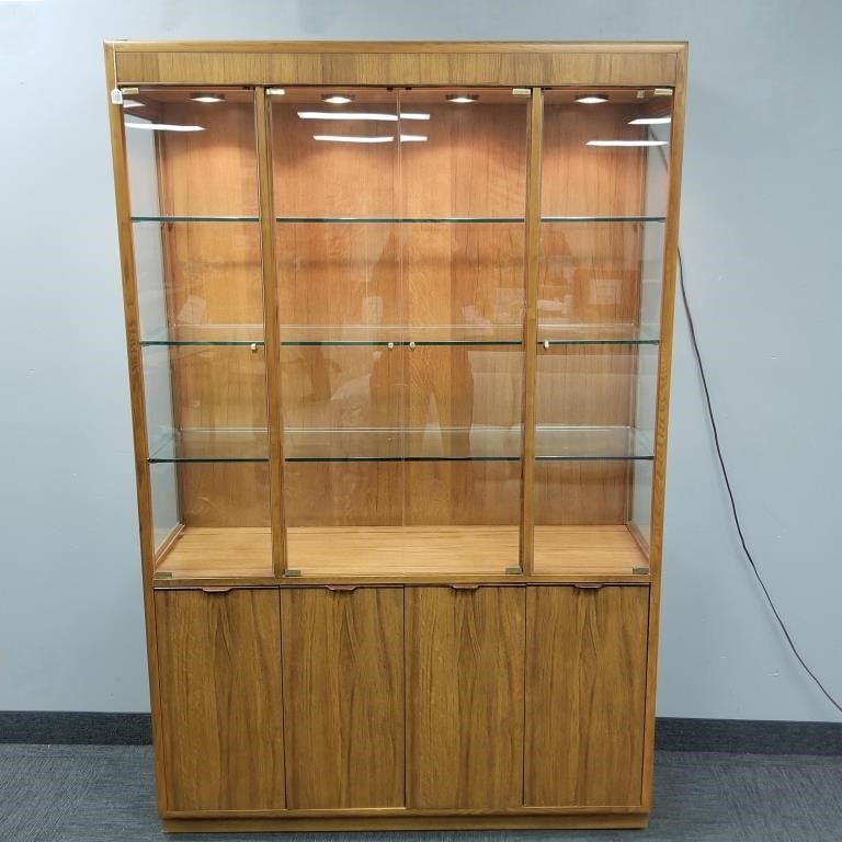 Drexel mid-century one piece lighted display cabinet- 80"H 51 3/4"W 16"D (1 of 14)