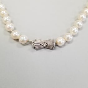 Vintage 7mm pearl necklace with 14K white gold clasp- 16"L; clasp 5.8"L