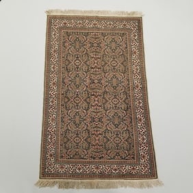 Handmade oriental rug- 6' 6" x 3' 9"