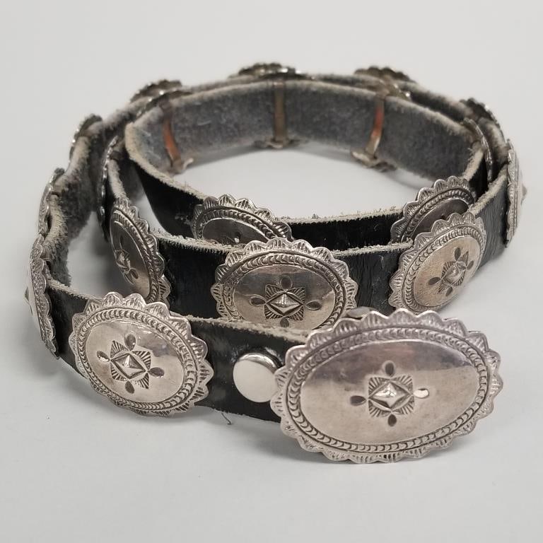 Southwest silver concho belt: 168 grams total, 32"L, 1 3/4" buckle, 1 1/4" conchos: Southwest silver concho belt: 168 grams total, 32"L, 1 3/4" buckle, 1 1/4" conchos