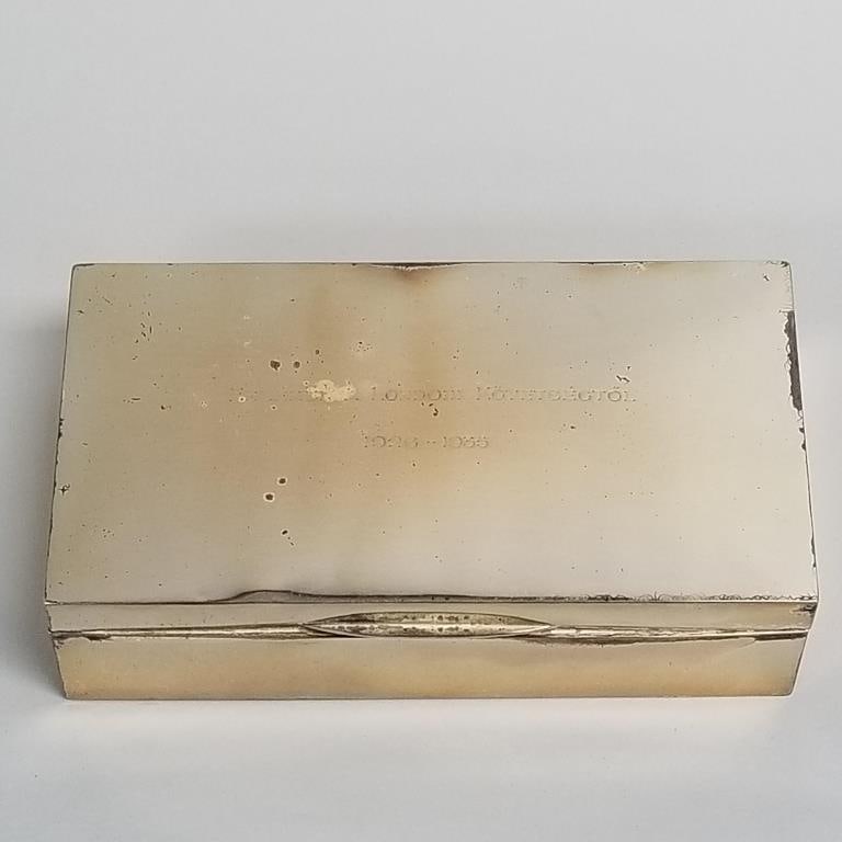 Hallmarked English sterling silver box w/ wood liner w/ engraving- 8 toz total, 2"H 7"L 3 3/4"D: Hallmarked English sterling silver box w/ wood liner w/ engraving- 8 toz total, 2"H 7"L 3 3/4"D