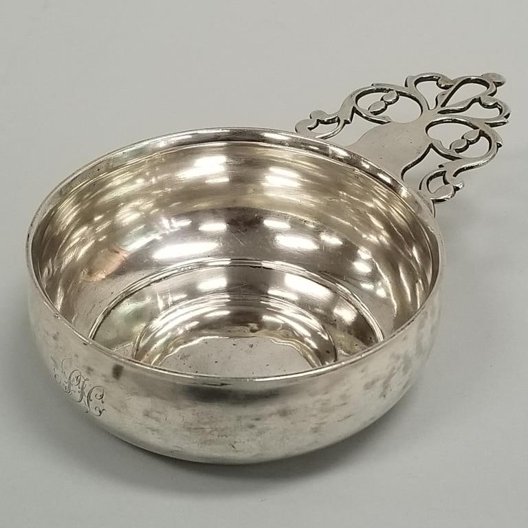 Early American Boston silver porringer- Hobbs (Nathan) 6 3/4" toz- 1 3/4"H x 7 1/2"x 4 7/8" w/: Early American Boston silver porringer- Hobbs (Nathan) 6 3/4" toz- 1 3/4"H x 7 1/2"x 4 7/8" w/ monogram