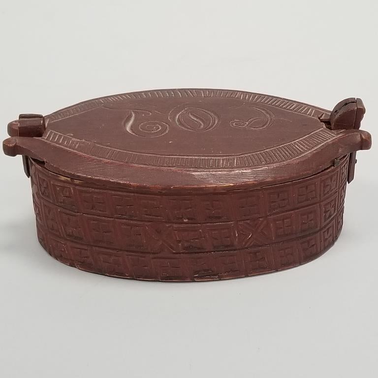 Antique Norwegian chip carved Tine box with red paint- 3"H 7 3/4"W 4 3/4"D: Antique Norwegian chip carved Tine box with red paint- 3"H 7 3/4"W 4 3/4"D