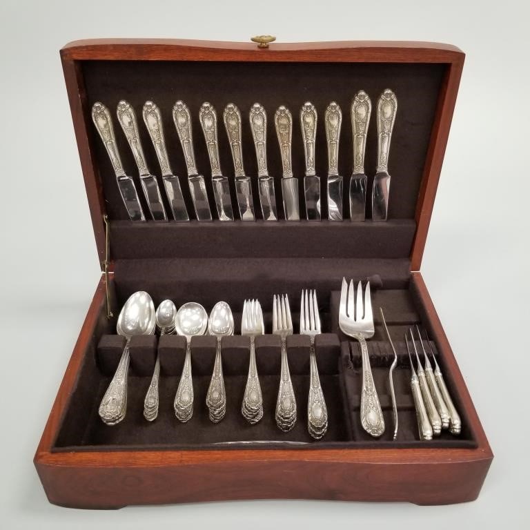 74 pcs International Fontaine sterling silver flatware- 88 toz- 1 large spoon w/ mono- 10"L longest (1 of 20)