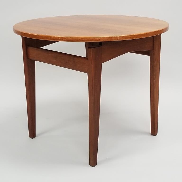 Jens Risom teak side table- 21"H 26"D (1 of 16)