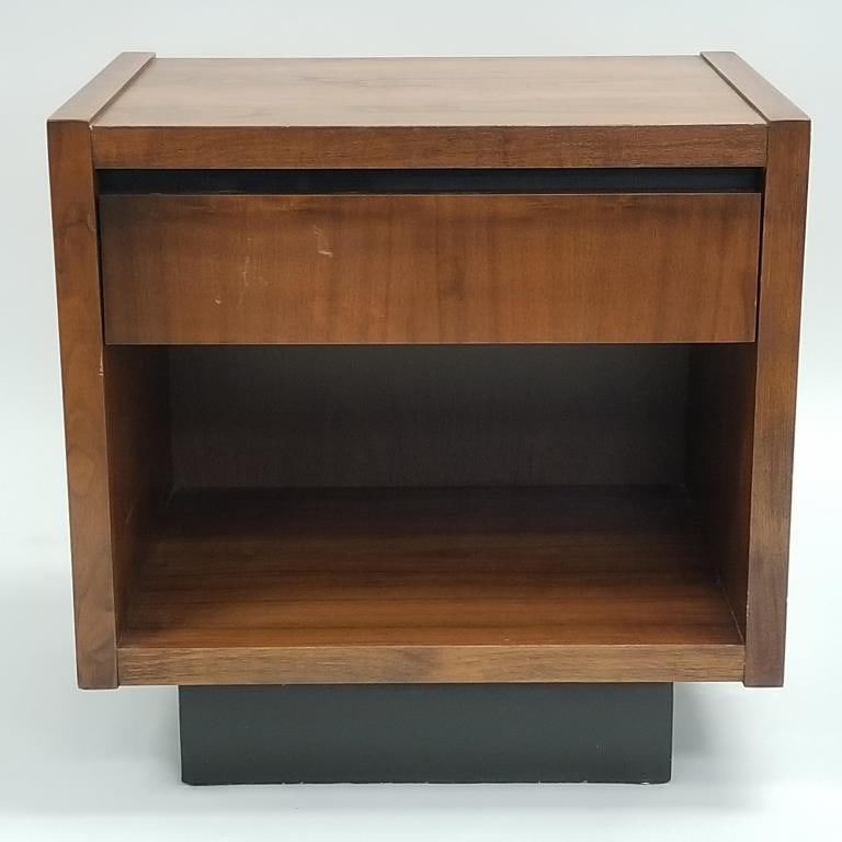Lane 1 drawer nightstand- 22 1/4"H 22"W 16"D (1 of 16)