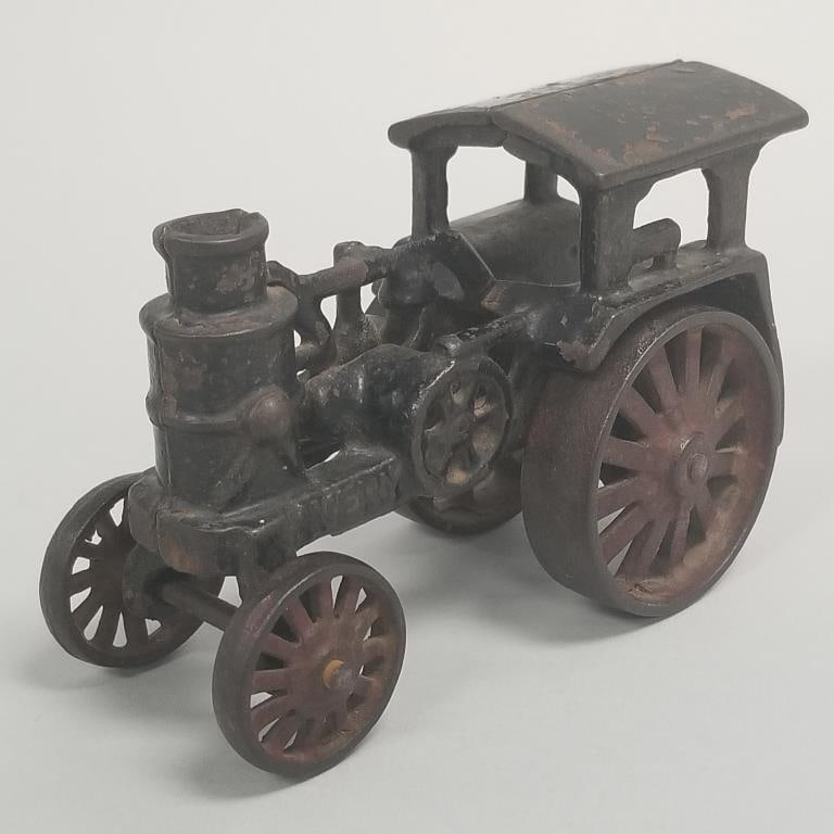 Arcade Avery cast iron tractor- 3"H 4 1/2"L 2 1/4"W (1 of 10)