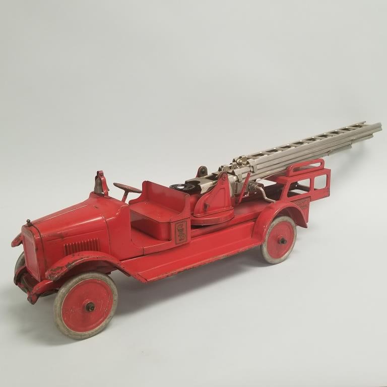 Vintage Buddy L CFD aerial ladder truck with original paint- 9"H 39 1/2"L 8"W (1 of 20)