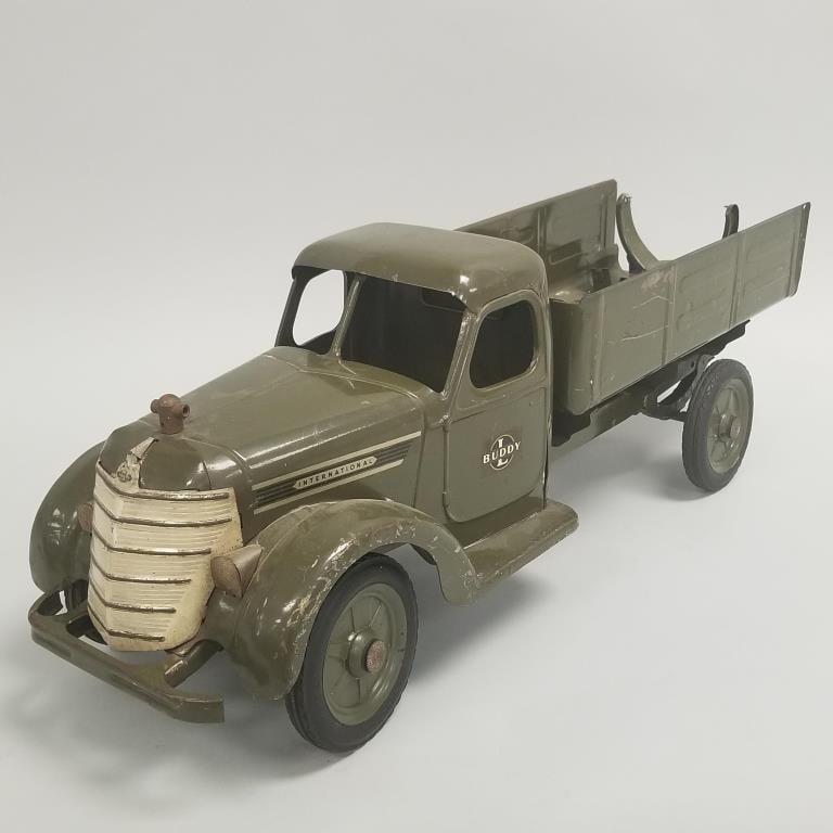Vintage Buddy L International Army truck signed "3/11/01- From the Buddy L Morgue- Dick Keats" 10"H (1 of 20)
