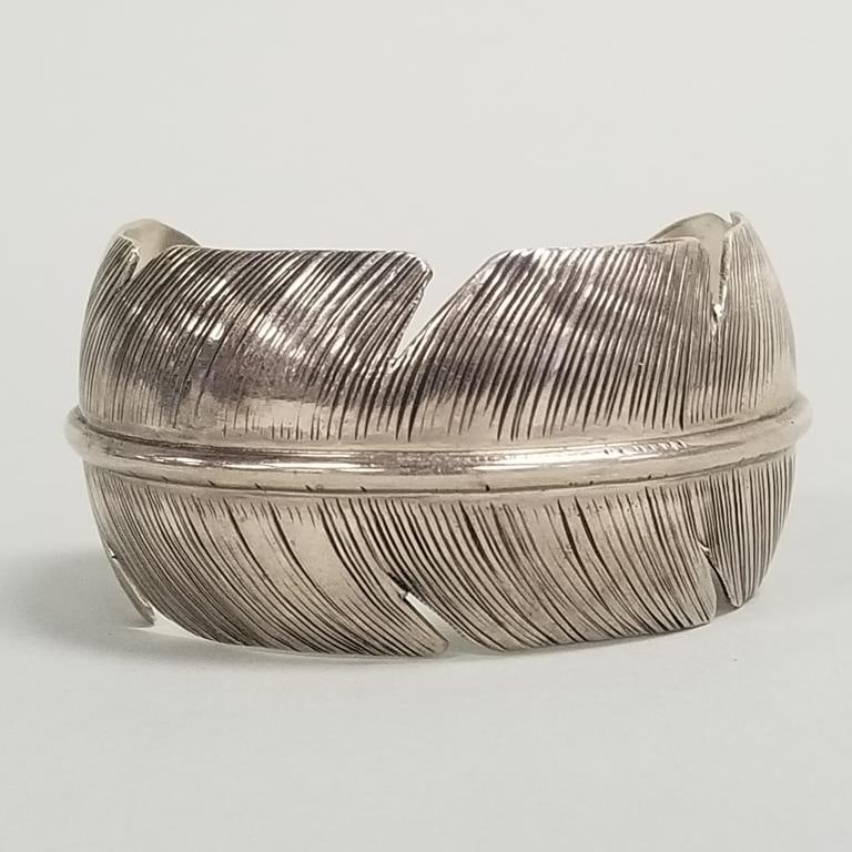 Handcrafted silver feather motif bracelet- 46.7g, 1 1/2"W, 1 1/8" gap, 2 1/4" interior diameter (1 of 7)