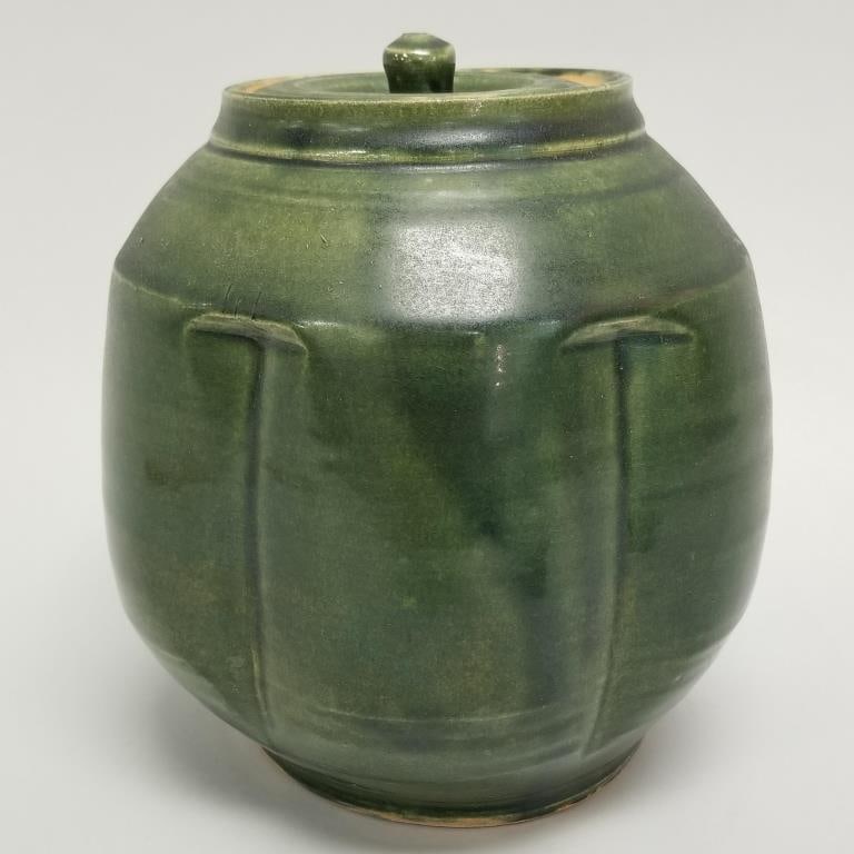 Warren MacKenzie stamped bean pot with lid- green glaze & pinched sides- 9"H 8 1/2"D (1 of 9)