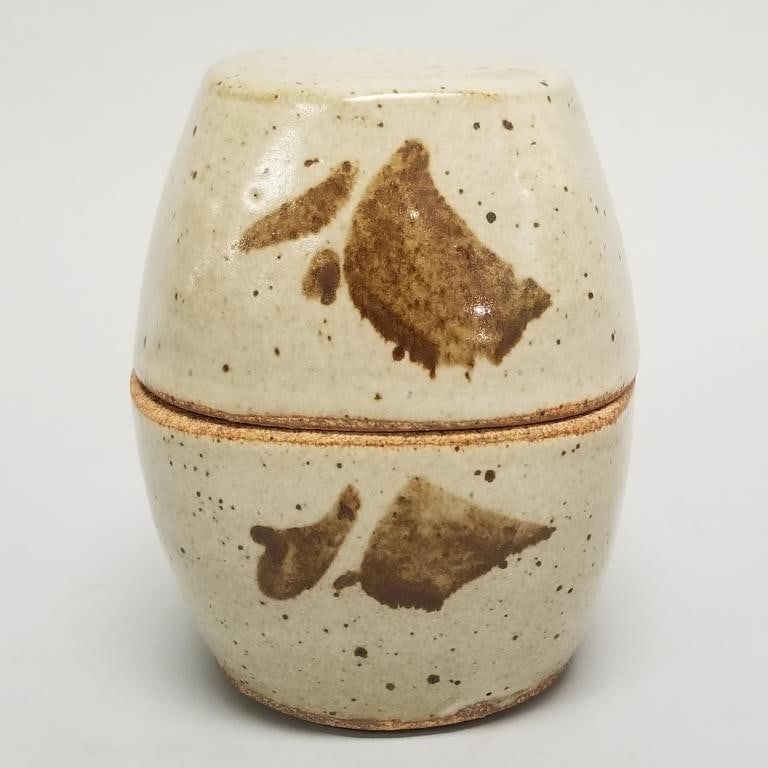 Warren MacKenzie unique lidded box- not stamped- 5 1/4"H 4"W 4"D: Warren MacKenzie unique lidded box- not stamped- 5 1/4"H 4"W 4"D