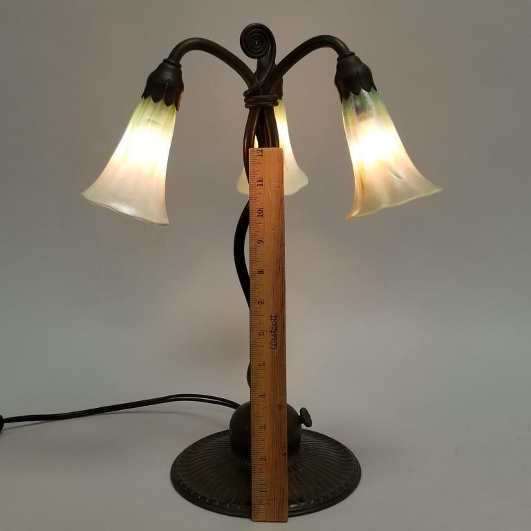 Rare Tiffany 3-light lily lamp w/ pulled feather shades- base marked Tiffany Studios- New York - 13