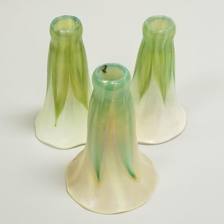 Rare Tiffany 3-light lily lamp w/ pulled feather shades- base marked Tiffany Studios- New York - 15