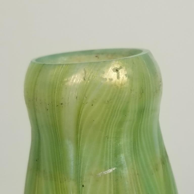 Rare Tiffany 3-light lily lamp w/ pulled feather shades- base marked Tiffany Studios- New York - 18