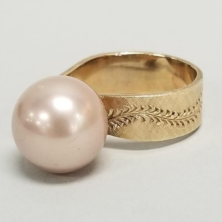 10k gold ring set with large faux pearl- 10.9g, size 8 1/2 (unmarked tested 10k) (1 of 9)