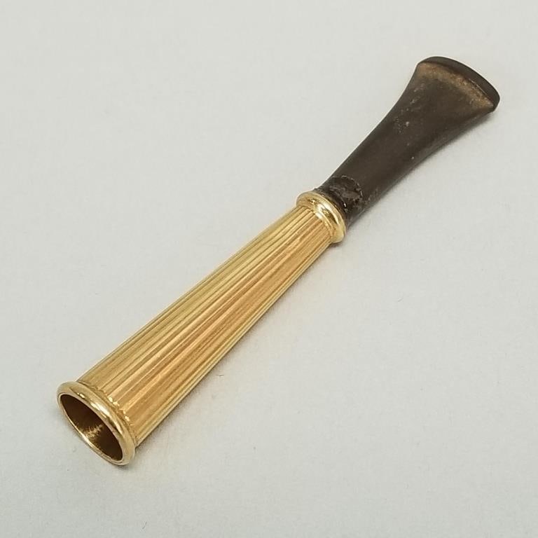 18K gold cigarette holder- 4.4g total including mouthpiece (mouthpiece as seen- glued) 2 3/8"L (1 of 10)
