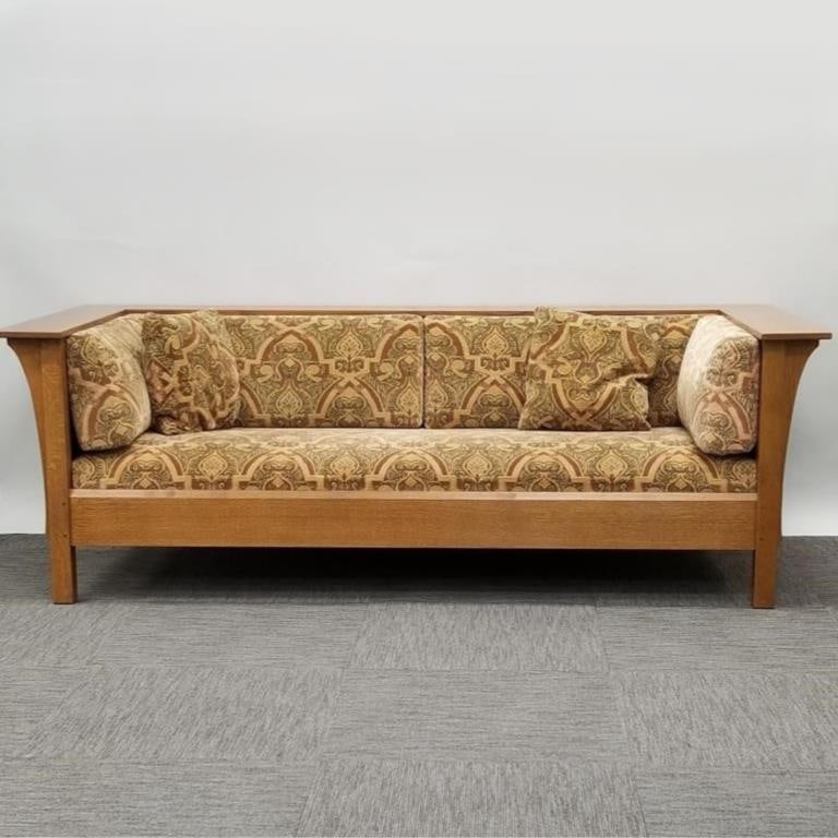 Contemporary Stickley quartersawn oak prairie settle- 29"H 84 1/2"W 37 1/2"D: Contemporary Stickley quartersawn oak prairie settle- 29"H 84 1/2"W 37 1/2"D