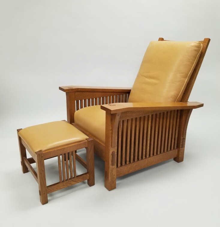 Contemporary Stickley quartersawn oak spindle Morris chair & footstool- 39 1/2"H 32 3/4"W 37 1/2"D (1 of 20)