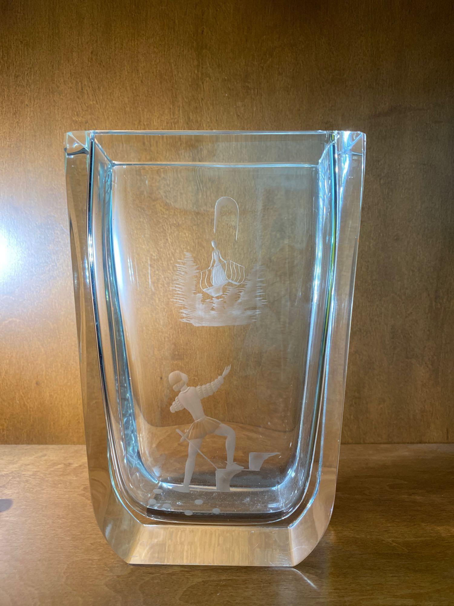 Orrefors Sweden Nils Landsberg Romeo & Juliet Engraved: Swedish art glass was designed by Nils Landberg, one of the great 20th century Orrefors artists. The vase depicts Romeo, below and on the front of the piece, calling out to Juliet on her balcony, abov