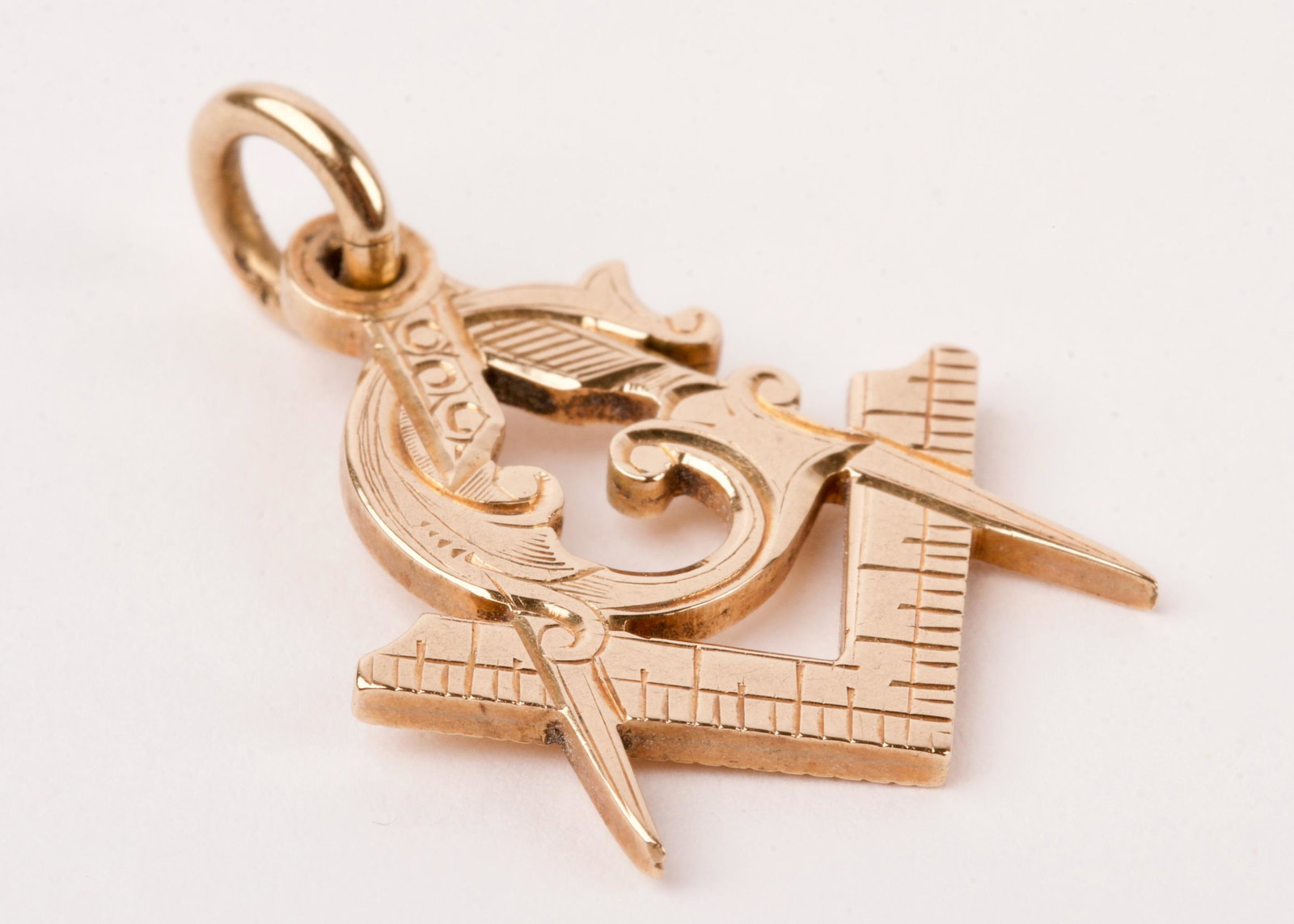 14K Gold Masonic Pendant: 14K Gold Masonic Pendant Weight 3.7 g