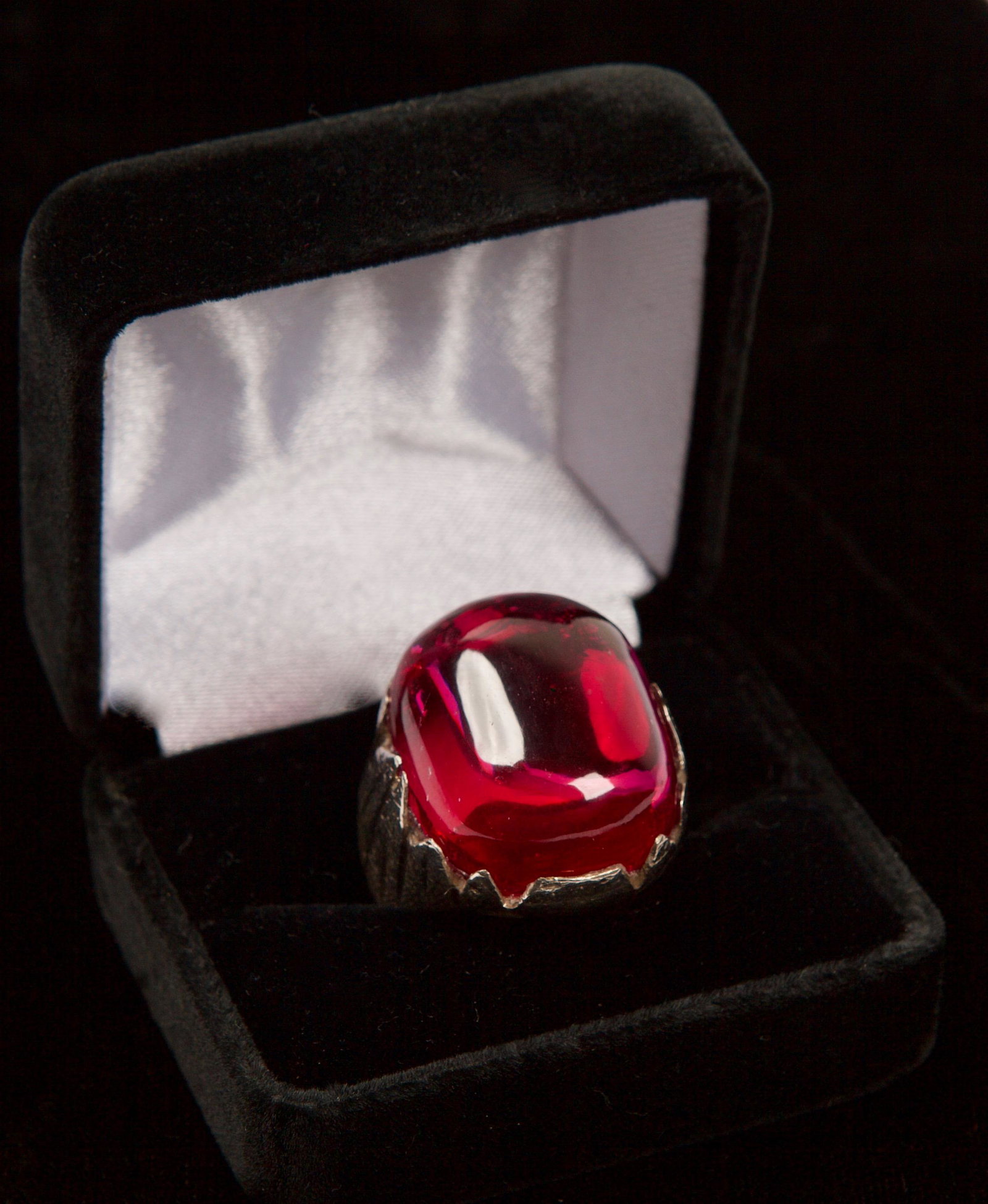 Sterling Silver & Created Ruby Ring: Sterling Silver & Created Ruby Ring Weight 19.7g, Size W ½, 11¼