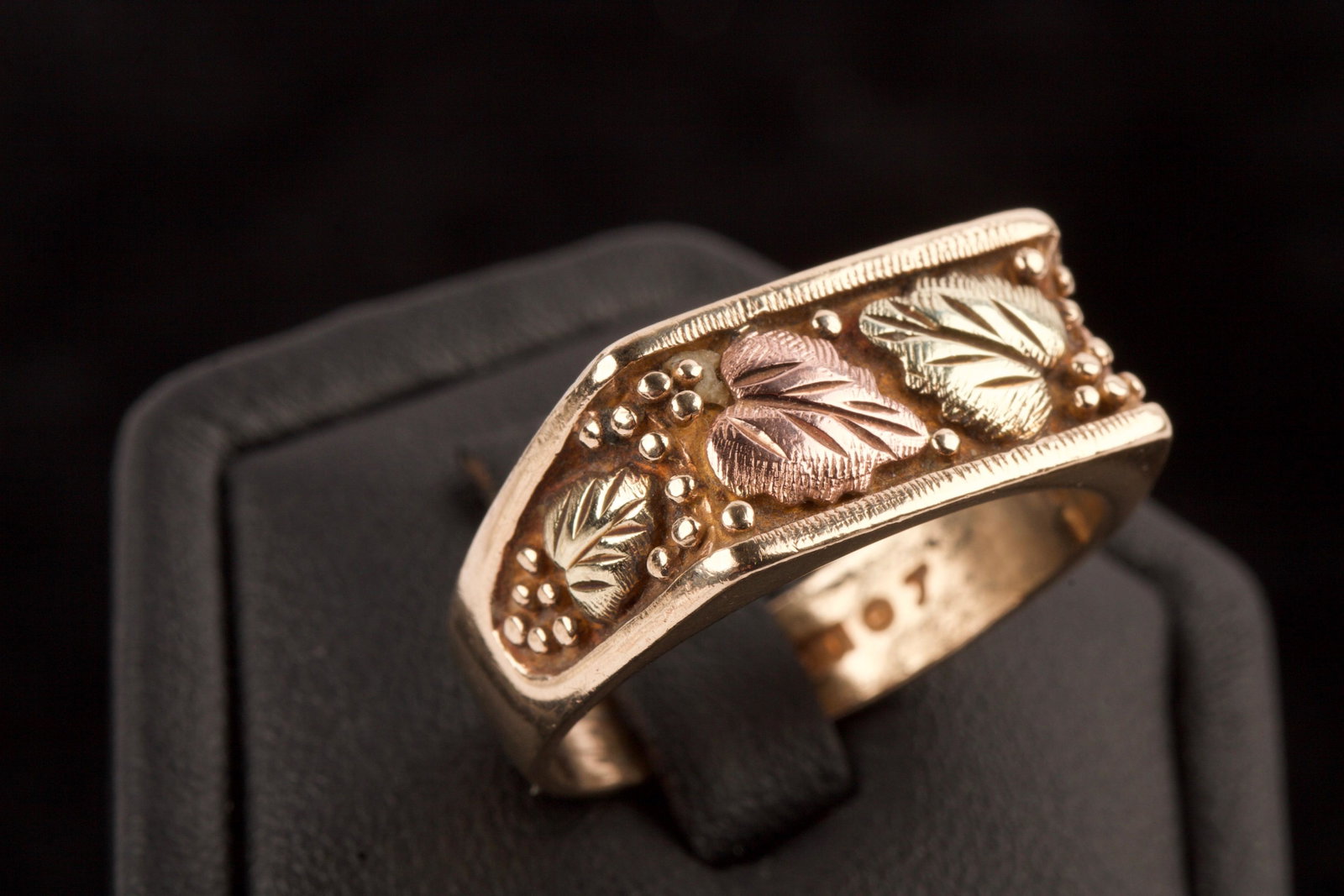 10K Rose & Yellow Gold Dress Ring: 10K Rose & Yellow Gold Dress Ring Weight 7.5 g, Size U, 10