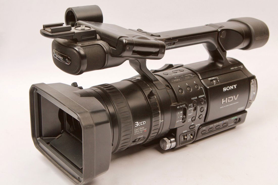 Sony HD Video Camera with Carl Zeiss Zoom Lens (1 of 6)