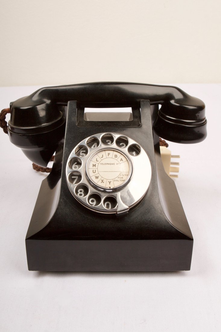 1940s Bakelite Telephone (1 of 4)