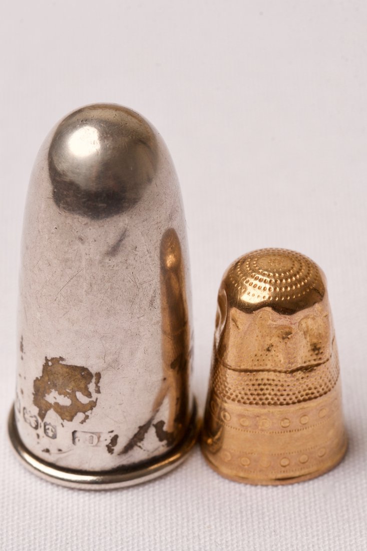 Two Vintage Sewing Thimbles  9K Gold &  Sterling Silver (1 of 3)