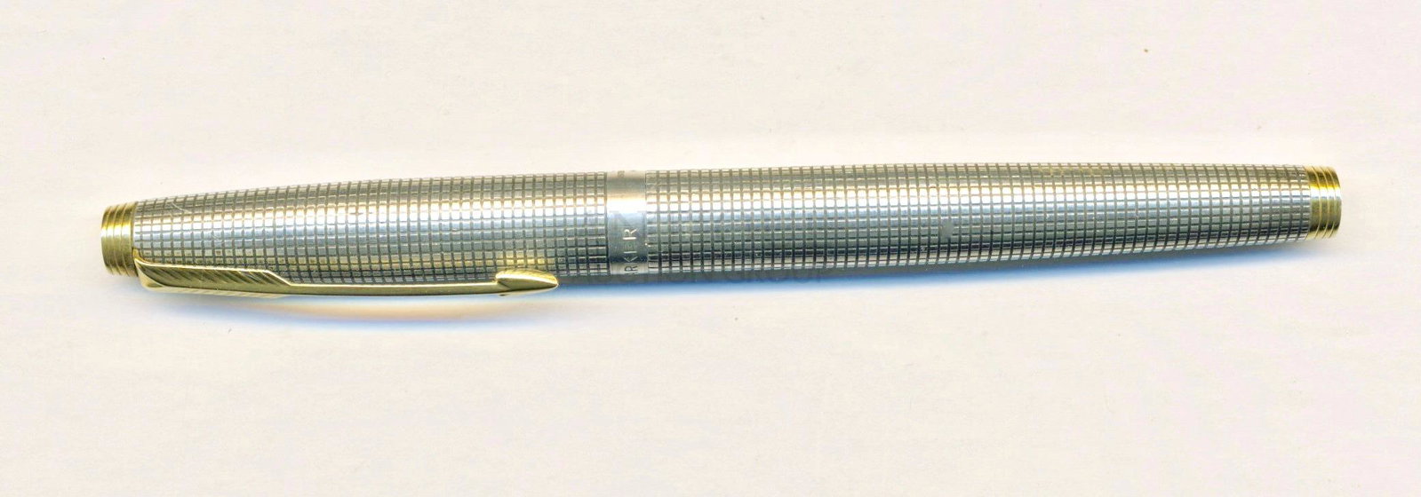 Parker Sterling Silver Fountain Pen: Vintage Parker Sterling Silver Fountain Pen Made in USA Quantity: 1 Condition: Not Tested Materials: Sterling Silver Item location: NSW, Australia Shipping: In-house shipping availa