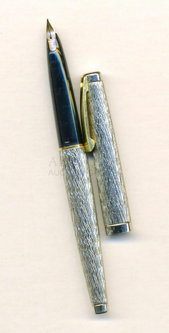 Sheaffer 14K U.S.A. Fountain Pen: Sheaffer Fountain Pen - 14K Nib Made in the U.S.A. Quantity: 1 Condition: Used Materials: 14k Gold Item location: NSW, Australia Shipping: In-house shipping available (+5%, see Paym