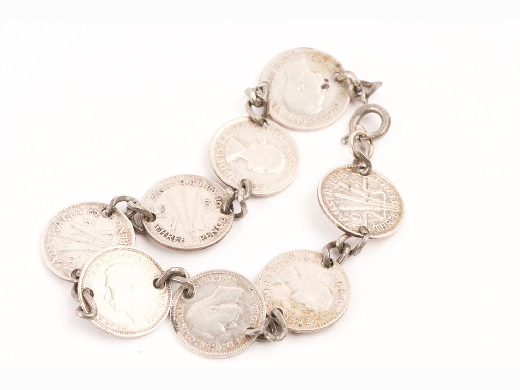 Australian Three Pence Coin Bracelet: Australian Three Pence Coin Bracelet. 925 Sterling Silver Quantity: 1 Condition: Used Materials: 25879 Item location: NSW, Australia Shipping: In-house shipping available (+5%, see Payment