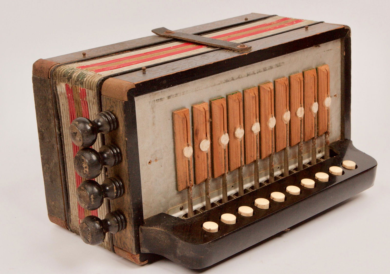Hohner HA-113 Diatonic Button Accordion (1 of 4)
