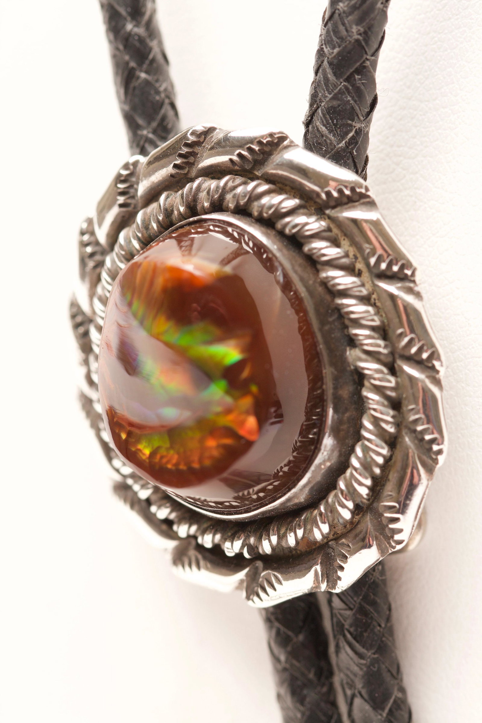Tuscon Arizona Opal Bolo: Quantity: 1 Condition: Good Condition Origin: American Materials: Opal Item location: NSW, Australia Shipping: In-house shipping available (+5%)