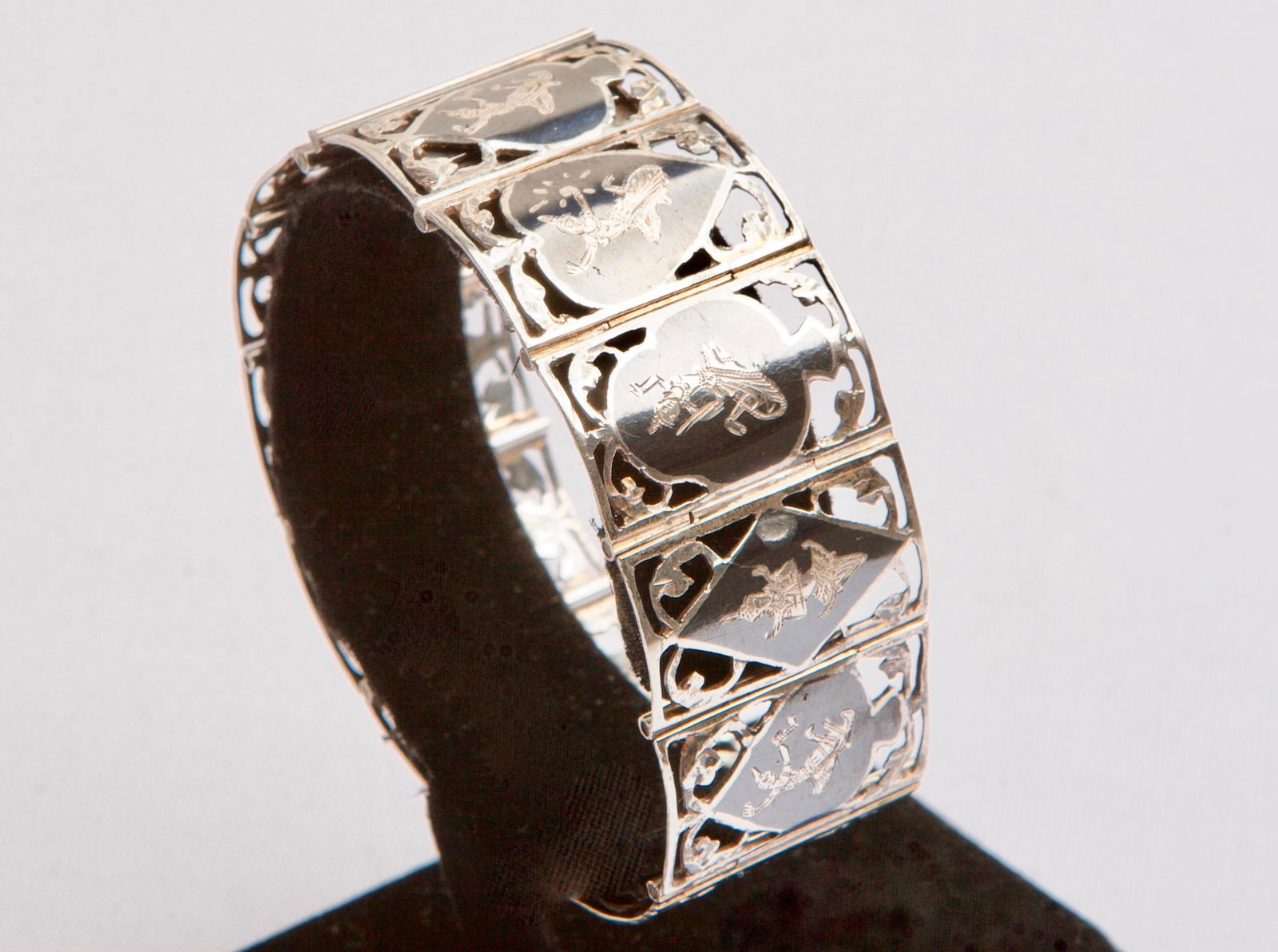 Siam Silver Bracelet (1 of 5)