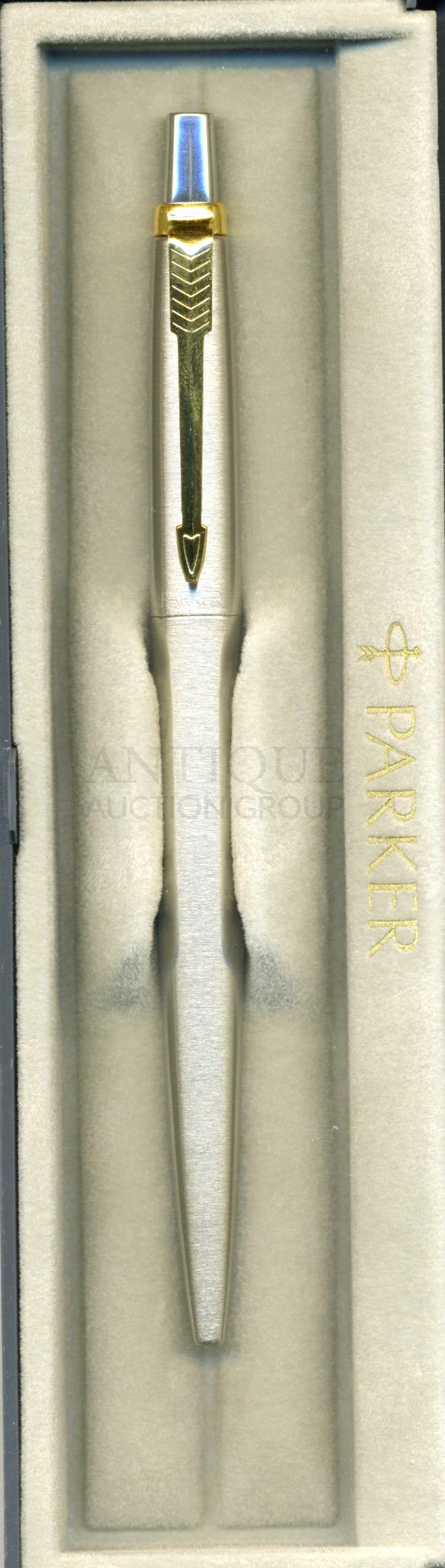 Parker Pen with Chevron-styled Clip: Parker Pen with Chevron-styled Clip, Silver-coloured finish In Original Case Quantity: 1 Condition: Untested Materials: Metal Item location: NSW, Australia Shipping: In-house