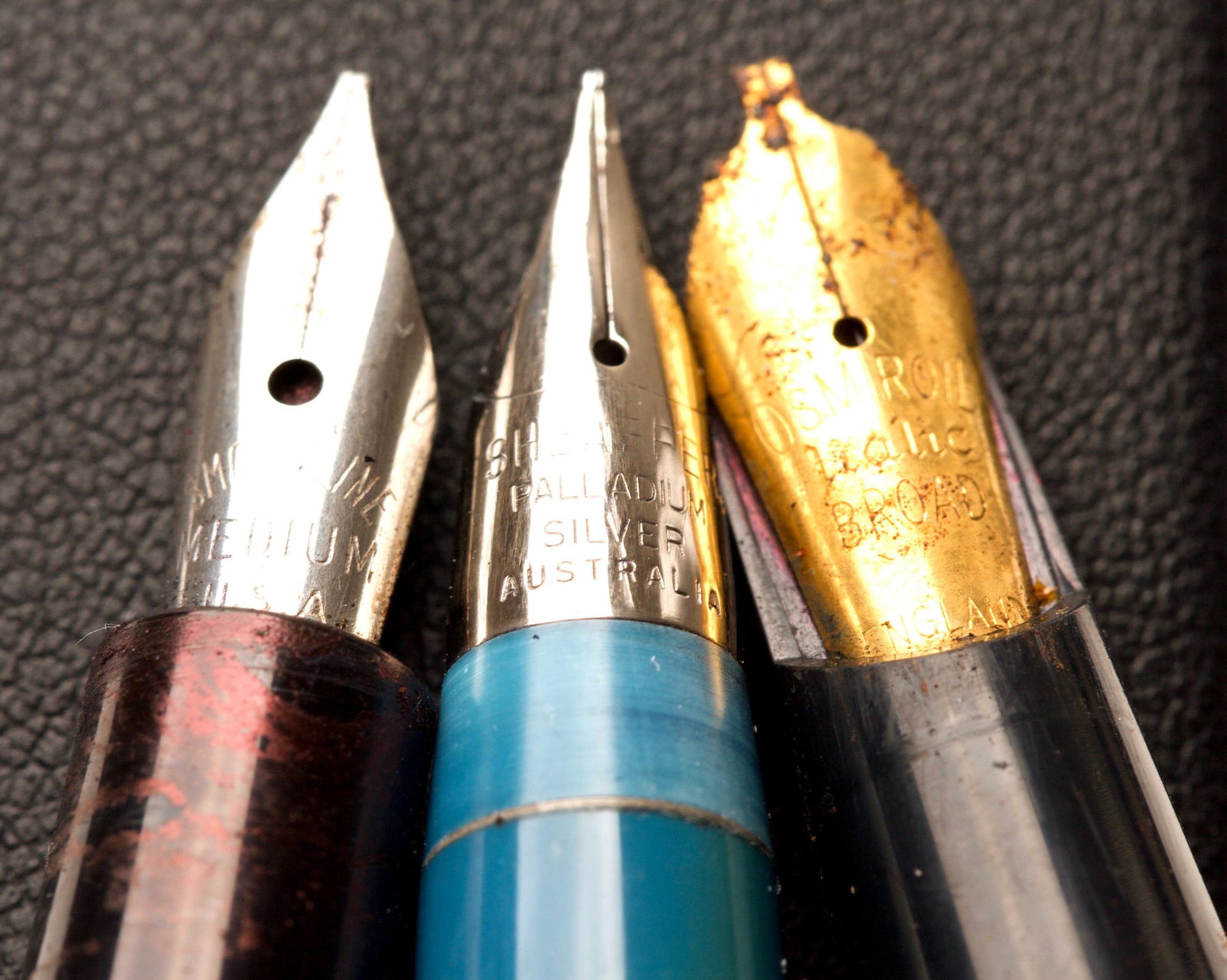 Vintage Fountain Pens (3) (1 of 6)