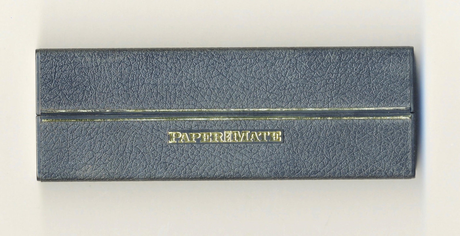 Two (2) Vintage Papermate Pens: Two (2) Original Papermate Deluxe Pens Quantity: 2 Condition: Untested Materials: Metal Item location: NSW, Australia Shipping: In-house shipping available (+5%)