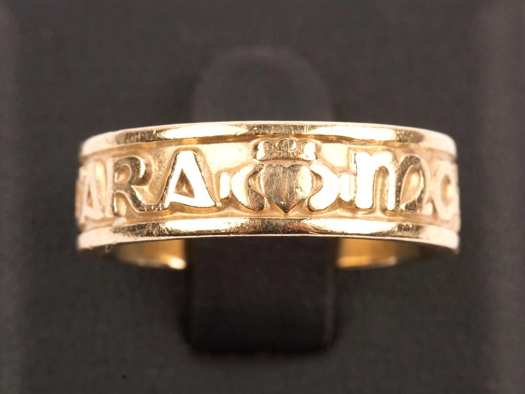 10K Yellow GOLD Irish Claddagh Mens Ring (1 of 3)